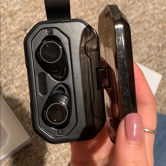 Wireless earphones - Picture 3 of 5